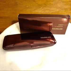Hourglass NIB Ambient Lighting Palette